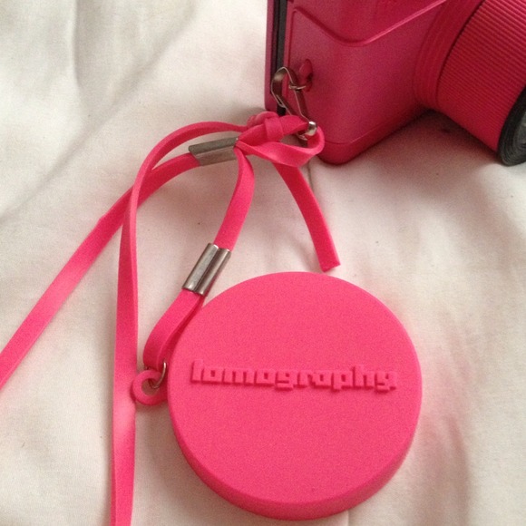 ⛔SOLD⛔Pink fisheye lomography camera! - Picture 3 of 4