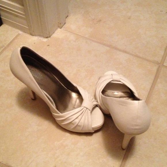 White heels - Picture 1 of 1