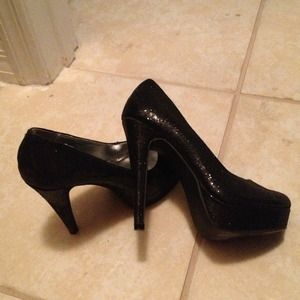 Black sparkle heels