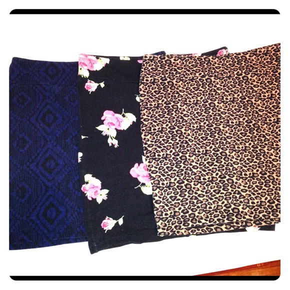 🚫 TRADED 🚫3 bodycon skirt bundle