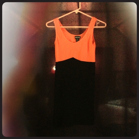 Dresses & Skirts - Orange & black dress