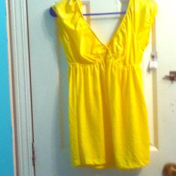 A cute yellow top