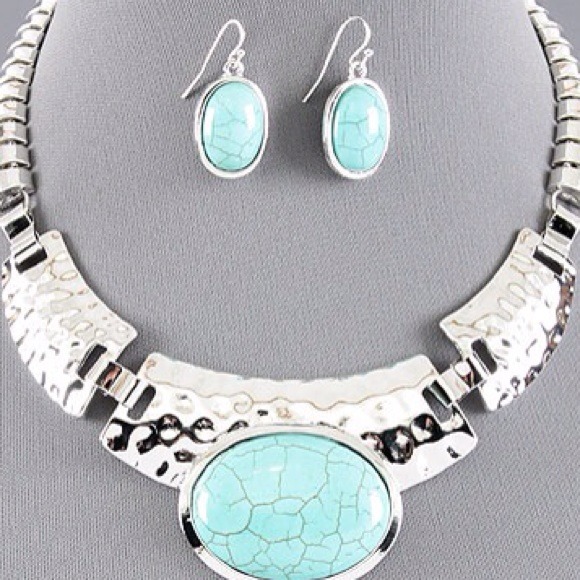 Fashion Vintage.. New! Necklace is HEAVY! - Picture 1 of 2