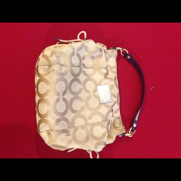 (🚫SOLD🚫) Coach Poppy bag! - Picture 3 of 4