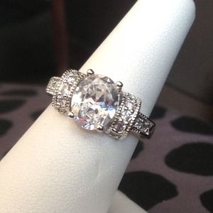 💍NWOT Sz 8 CZ 14k White GP Ring💍
