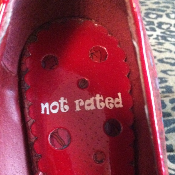 Red heels with blue flowers - Picture 3 of 4