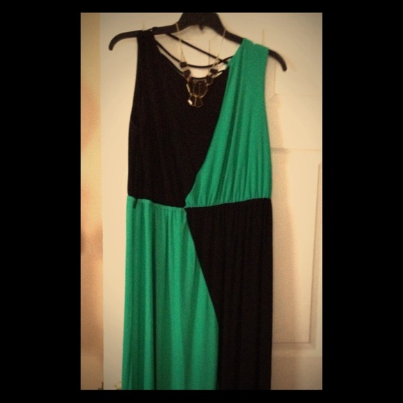 Black and green maxi dress😘