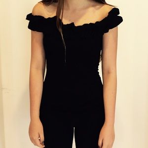 BCBG maxazria ruffle top