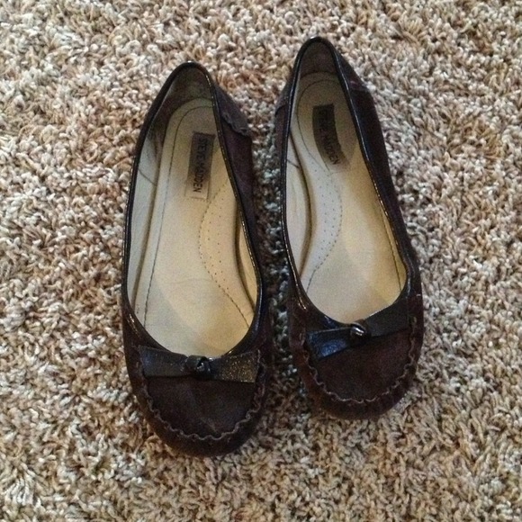 Leather Steve Madden Flats!! Sold