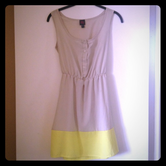 bebe Dresses & Skirts - ⭐⭐SOLD⭐⭐ bebe colorblock dress