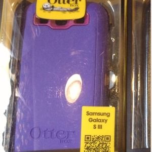 Purple otterbox for Samsung galaxy s lll