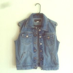 ❌SOLD❌ Denim Vest