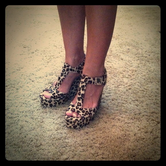 Leopard wedge sandals!