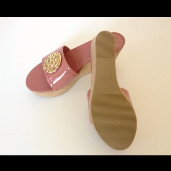 ⭕️SOLD Coach wedge sandal - Picture 4 of 4