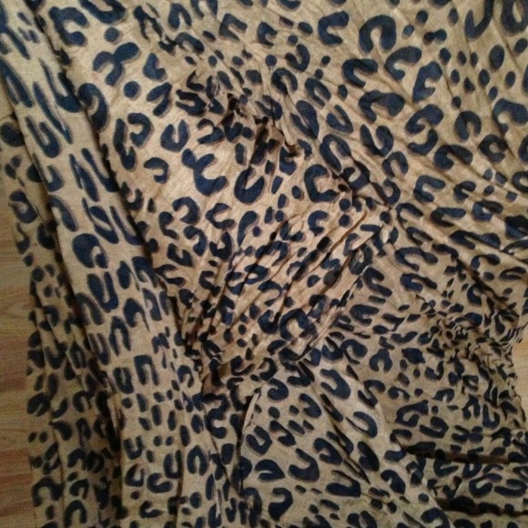 Long cheetah print shawl fashion scarf - Picture 3 of 3