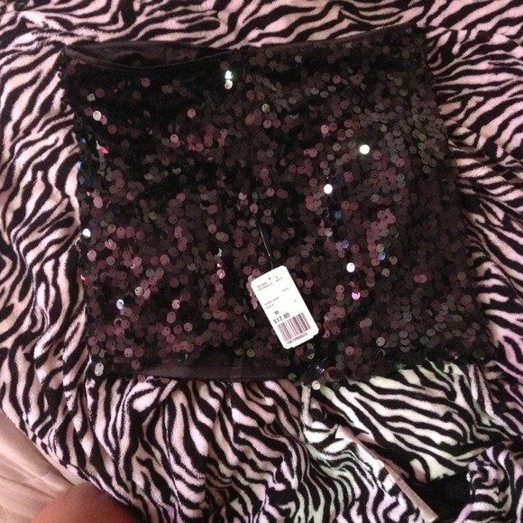 Black sequined skirt - Picture 2 of 2