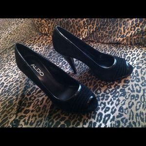Aldo black suede heels