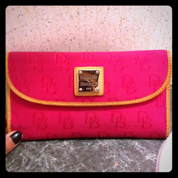 Cute Dooney&bourke wallet, RESERVED!!