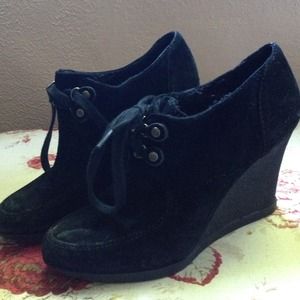 Juicy Couture black booties!