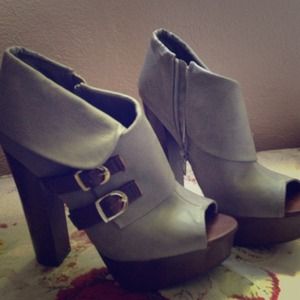 Gray heels