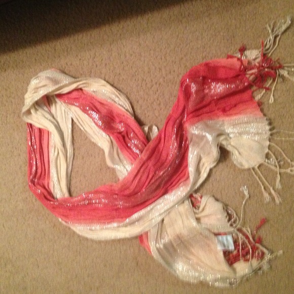 Beautiful sparkly scarf never used !