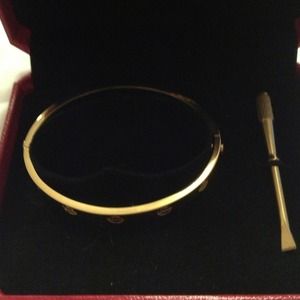 Cartier Bracelet Defective size 16.