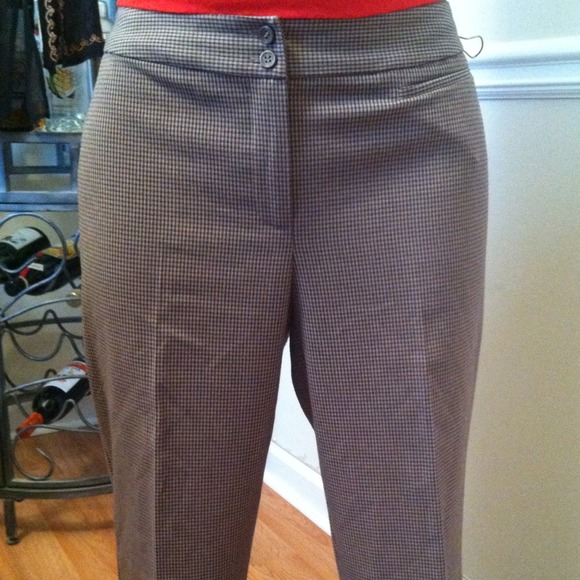 JH COLLECTIBLES STRETCH PANTS SIZE 8