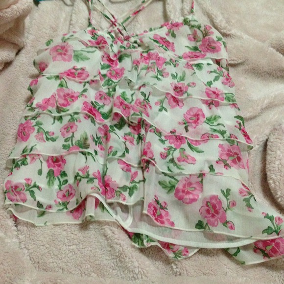 Floral very cute Hollister Top! - Picture 1 of 1