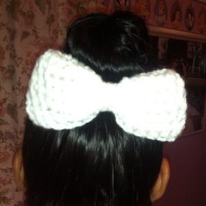 Crochet Hair Bow 🎀  🚫NO TRADES🚫