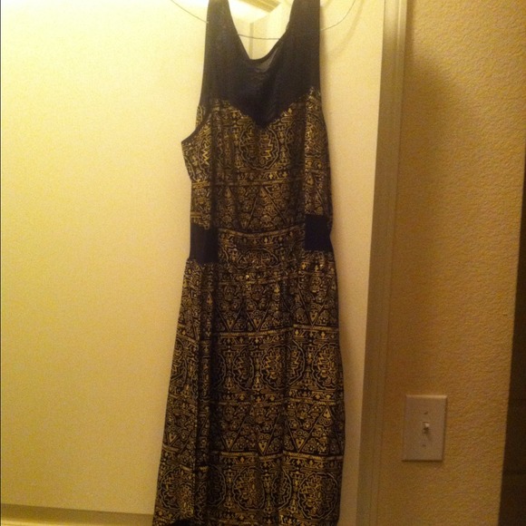 Black and gold tribal dress nwt - Picture 2 of 3