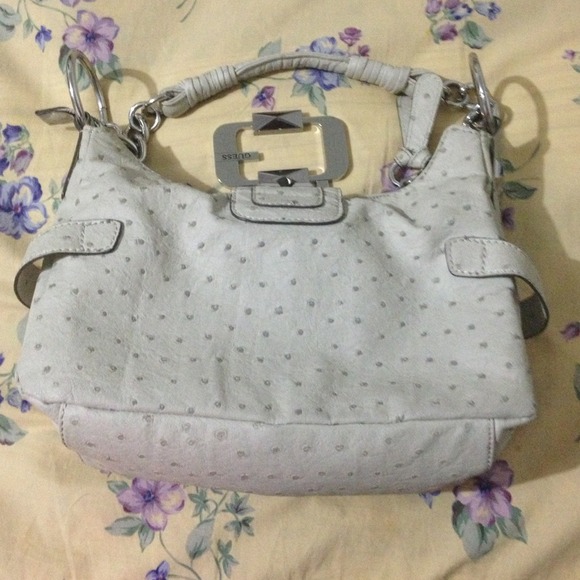 Guess HandBag - Picture 3 of 3