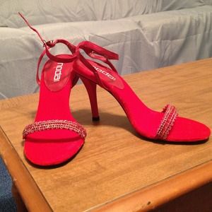 Moda Red Sandals