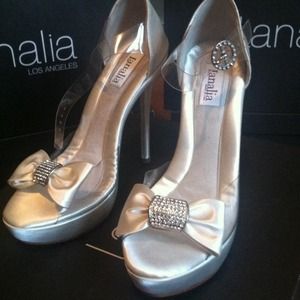 Kayla Sz7 Ivory Bridal shoes 5.5" platforms