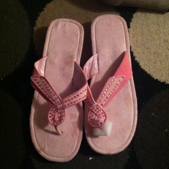 BRAND NEW BREAST CANCER AWARENESS FLIP FLOPS!!!