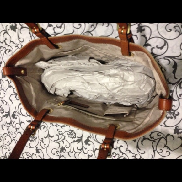 ✅Sold✅👍New authentic Michael kors!! - Picture 2 of 4