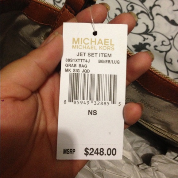 ✅Sold✅👍New authentic Michael kors!! - Picture 4 of 4