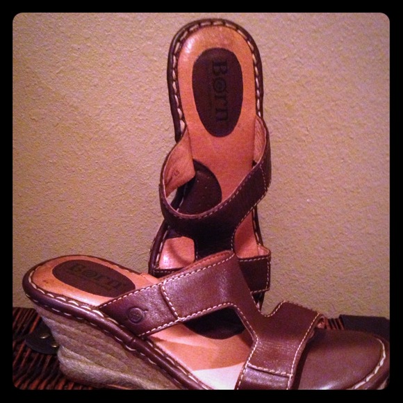 Brown Born leather comfortable sandals size 7❤