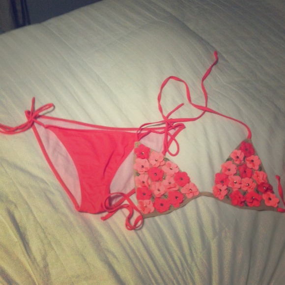 HOLd VS bikini & vintage Barbie doll case