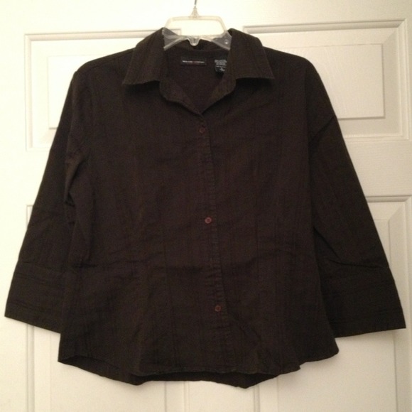 🔴SOLD🔴New York Co black striped button up shirt