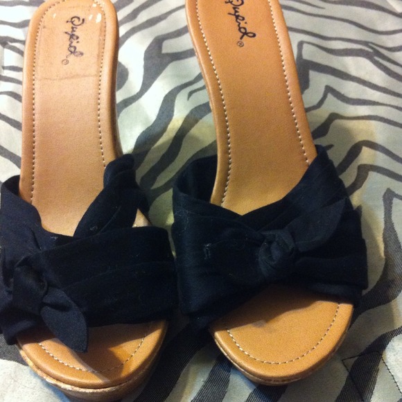 Wedge sandals - Picture 2 of 3