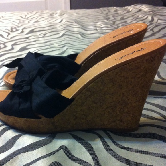 Wedge sandals - Picture 3 of 3