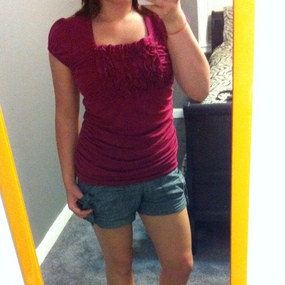 Pinkish/purple shirt - Picture 2 of 3