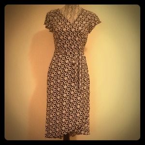 ⭐NWT⭐Never Worn NWT Wrap Dress