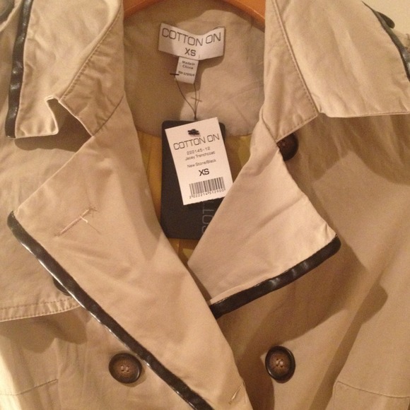 ❌Sold ❌ Cotton On trench coat with hidden pocket - Picture 3 of 4