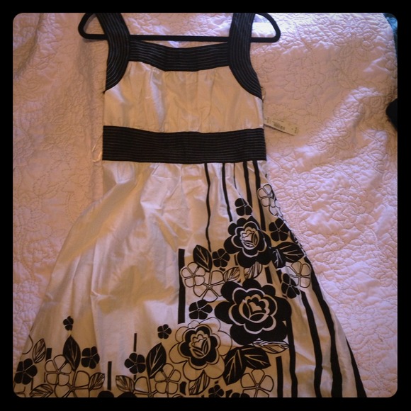 White dress with black design