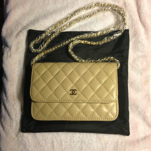 💠Reserved💠Chanel messenger bag