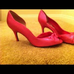 Nina brand pink sparkle kitten heels