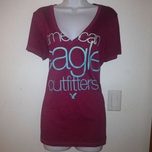 ❌SOLD❌ American eagle AE v neck shirt top