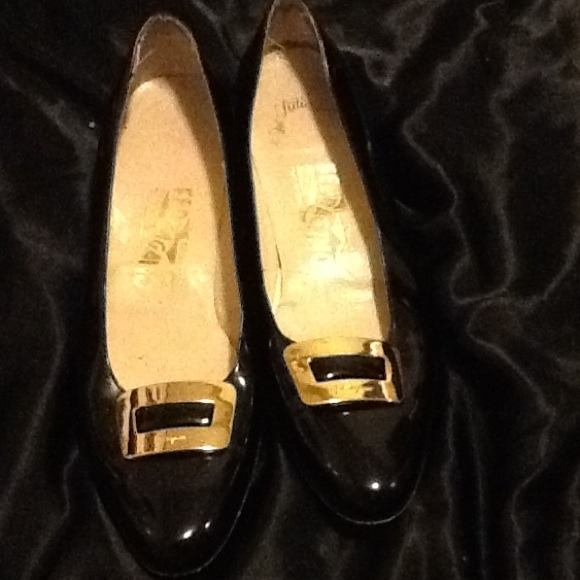 Authentic SALVATORE FERRAGAMO SHOES reduced 50