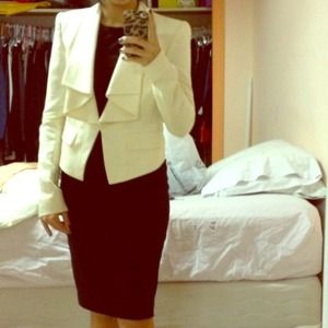 BCBG cropped jacket cream size XS, new with tags